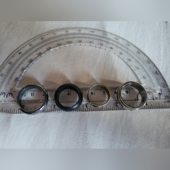 Rings - Picture 6 of 6